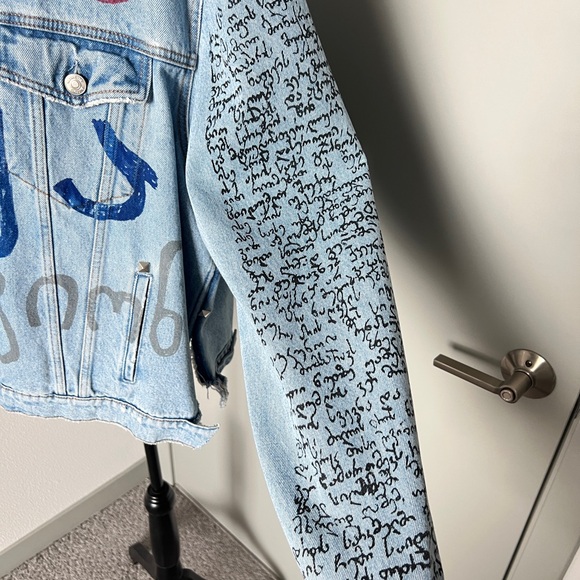 Vetements Graffiti Rivets Punk Ripped Jeans Denim Jacket - Picture 6 of 16